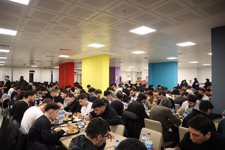 Gençlerle Aynı Sofrada Ramazan Coşkusu