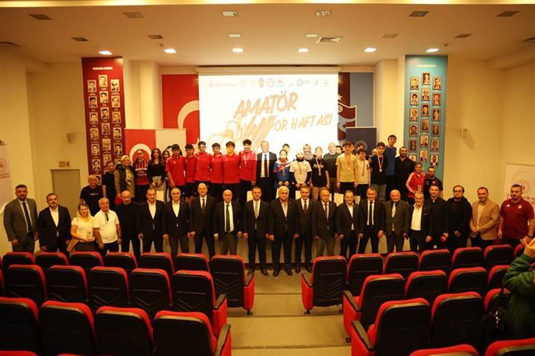 Amatör Spor Haftası’nda “Sporun EN’leri” Ödüllendirildi