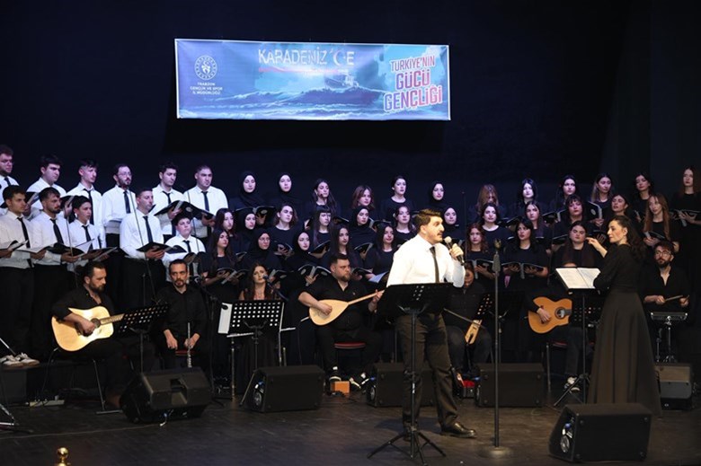 Gençlik Korosu’ndan Karadeniz Gecesi